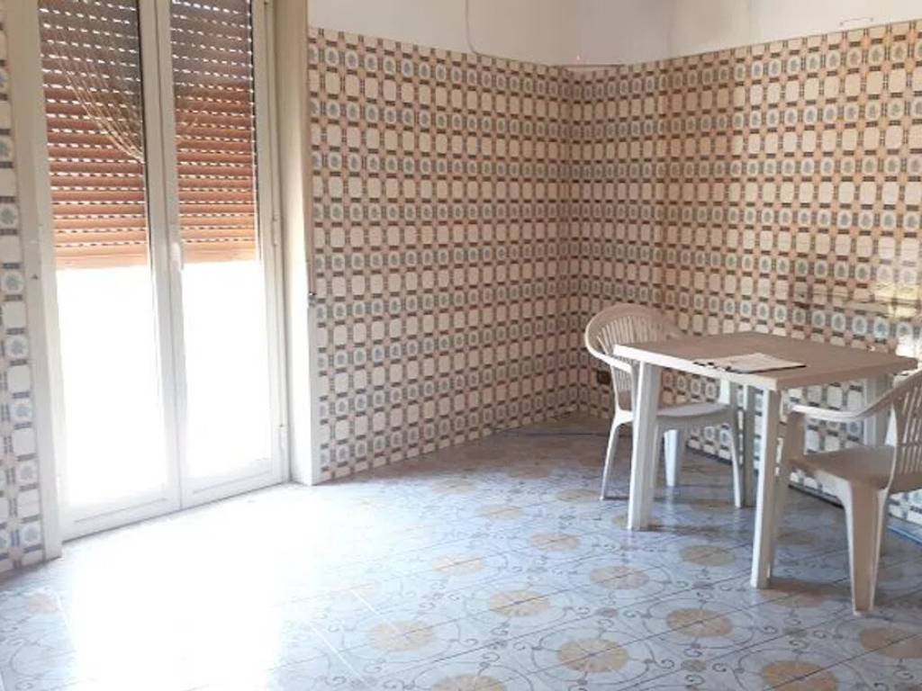 Appartamento a Biancavilla in Via Cristoforo Colombo - Foto 3