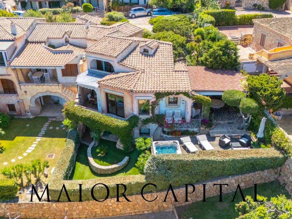 Villa a Arzachena in Via Monti Corru - Foto 4