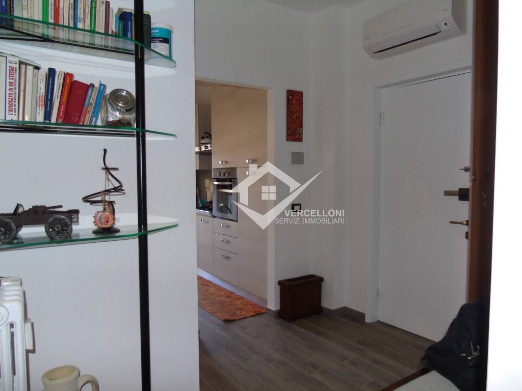 Appartamento a Novara in Via Giuseppe Argenti, 42 - Foto 2