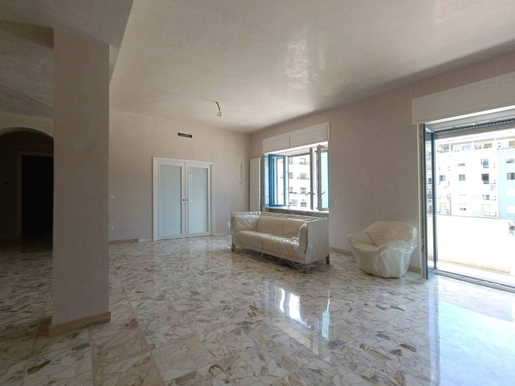 Appartamento a Cosenza in Piazza Carlo F. Bilotti - Foto 3