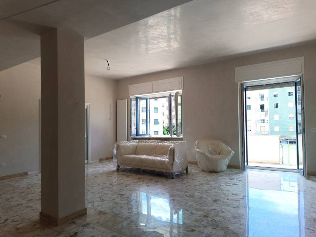 Appartamento a Cosenza in Piazza Carlo F. Bilotti - Foto 4