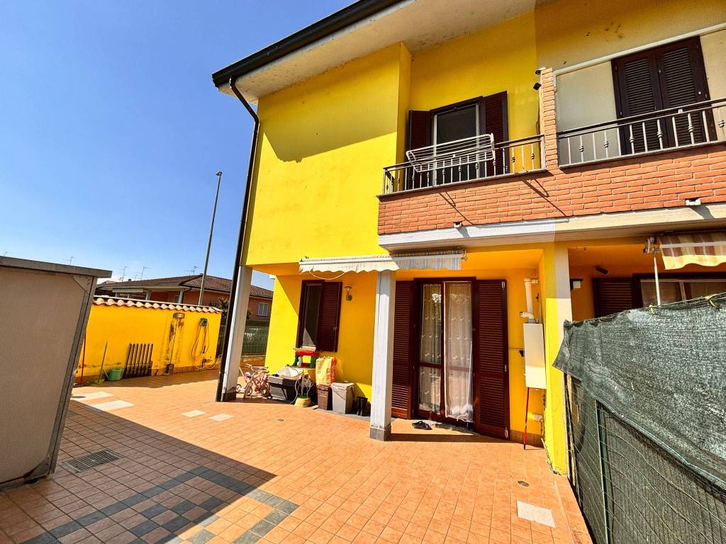 Villetta a schiera a Casalpusterlengo in Via Martiri Resistenza, 32 - Foto 4