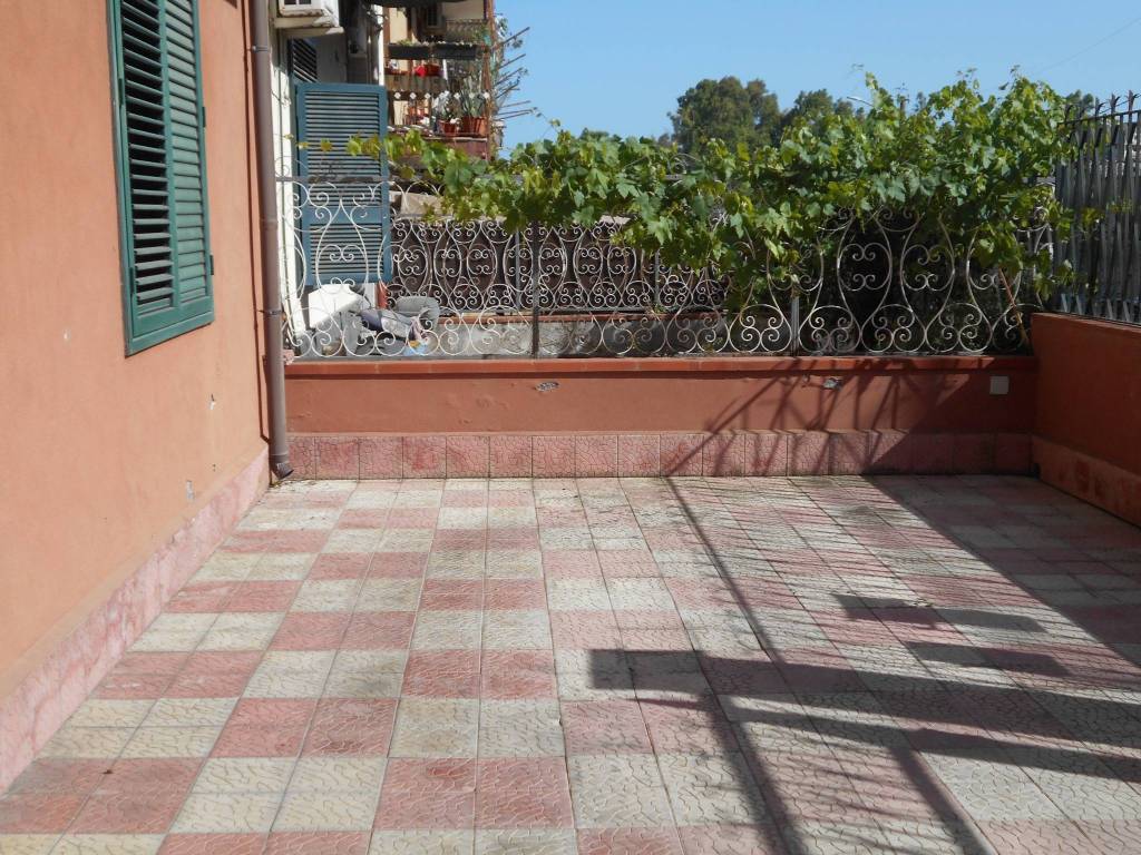 Appartamento a Catania in Via Santa Maria di Nuovaluce, 49 - Foto 2