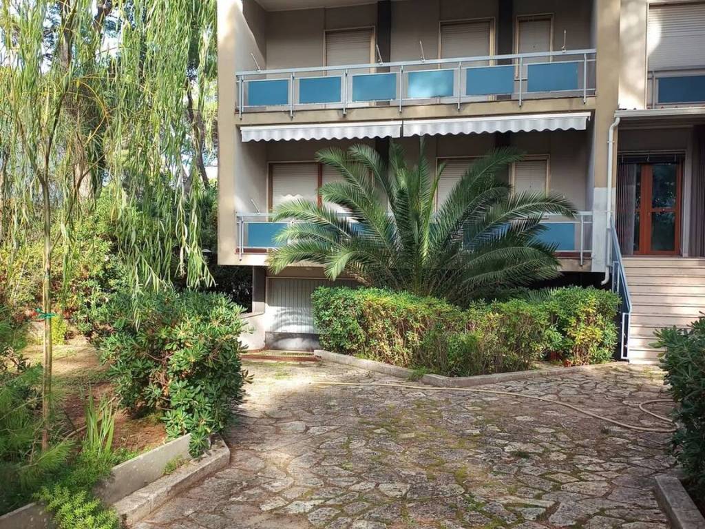 Palazzo / stabile a Castellaneta in Via Oceano Delle Tempeste, 43 - Foto 4