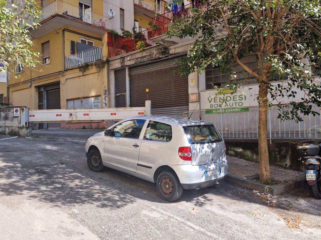 Box / garage a Salerno in Via Sant'Eremita, 22 - Foto 3
