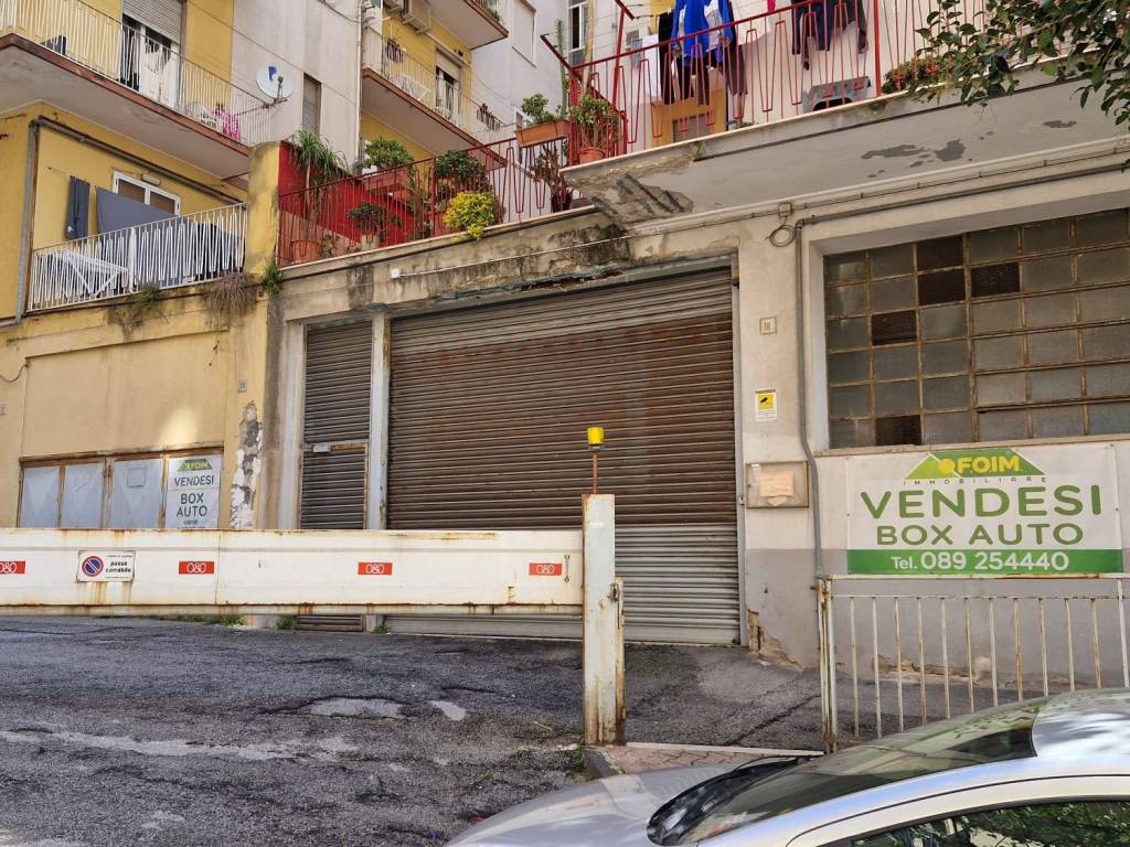 Box / garage a Salerno in Via Sant'Eremita, 22 - Foto 5