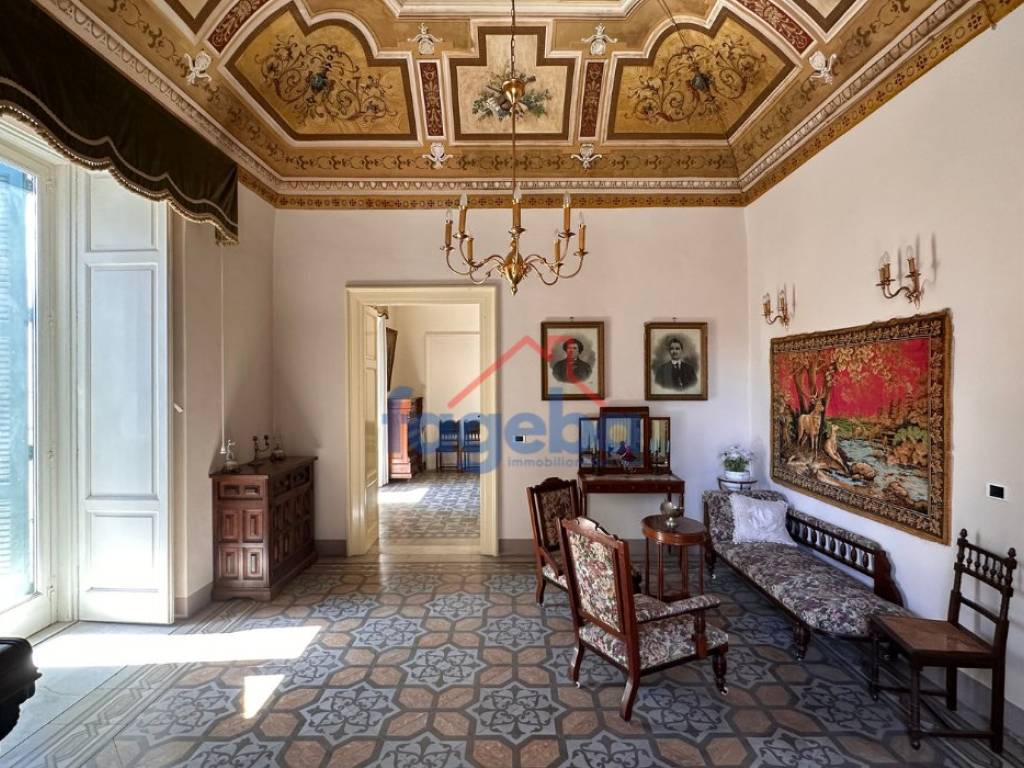 Appartamento a Trani in Via Generale Ettore Baldassarre, 56 - Foto 2