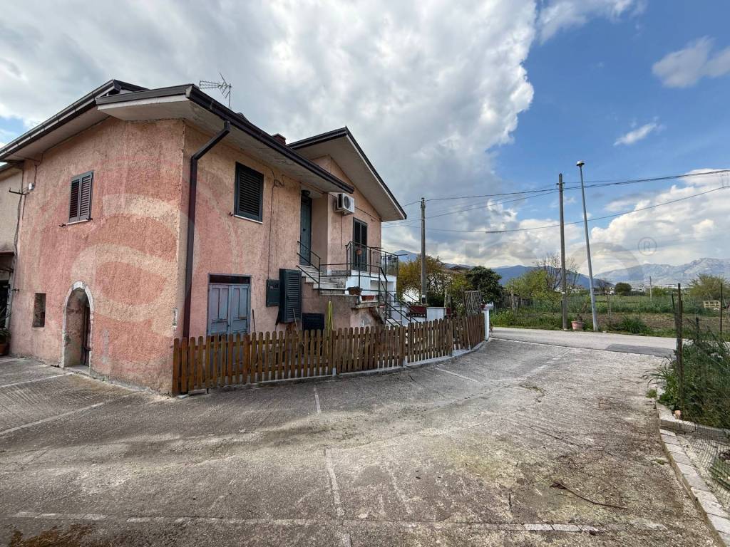 Casa indipendente a Cervaro in Via Volpazzoli, 11 - Foto 4