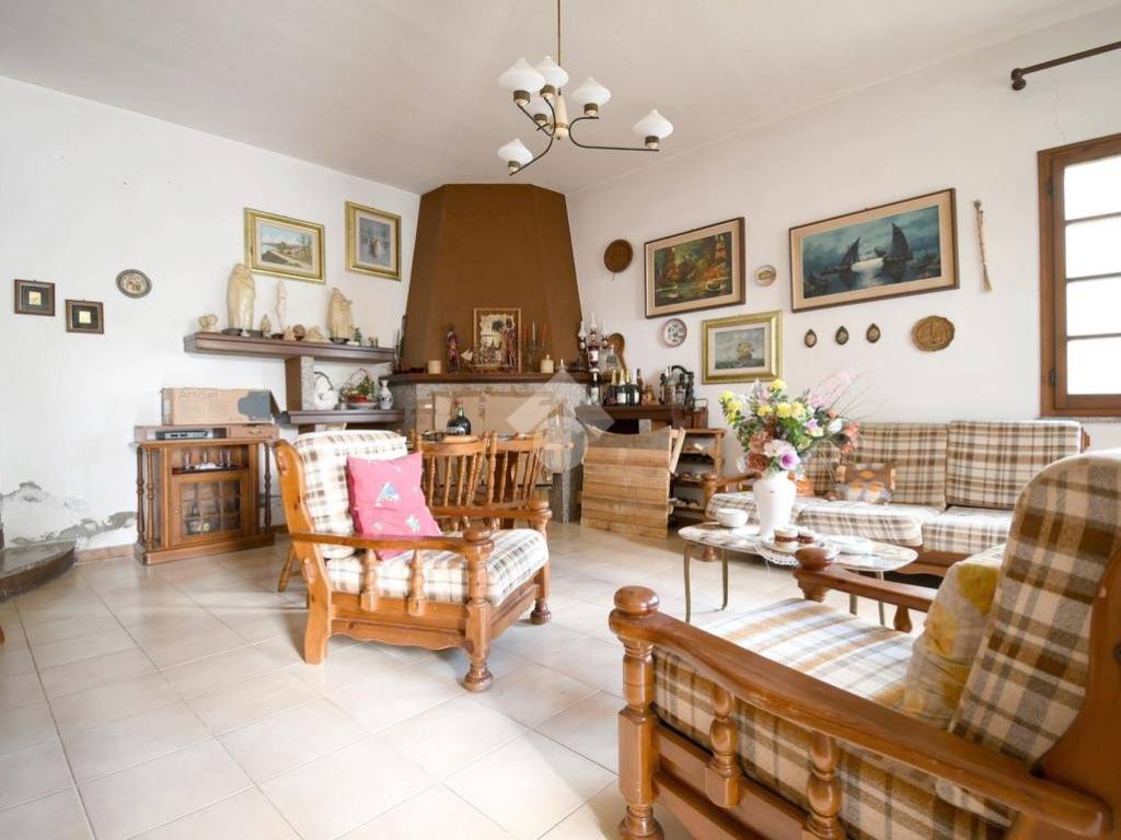 Villa a Cagliari in Via dei Ciclamini, 4 - Foto 2