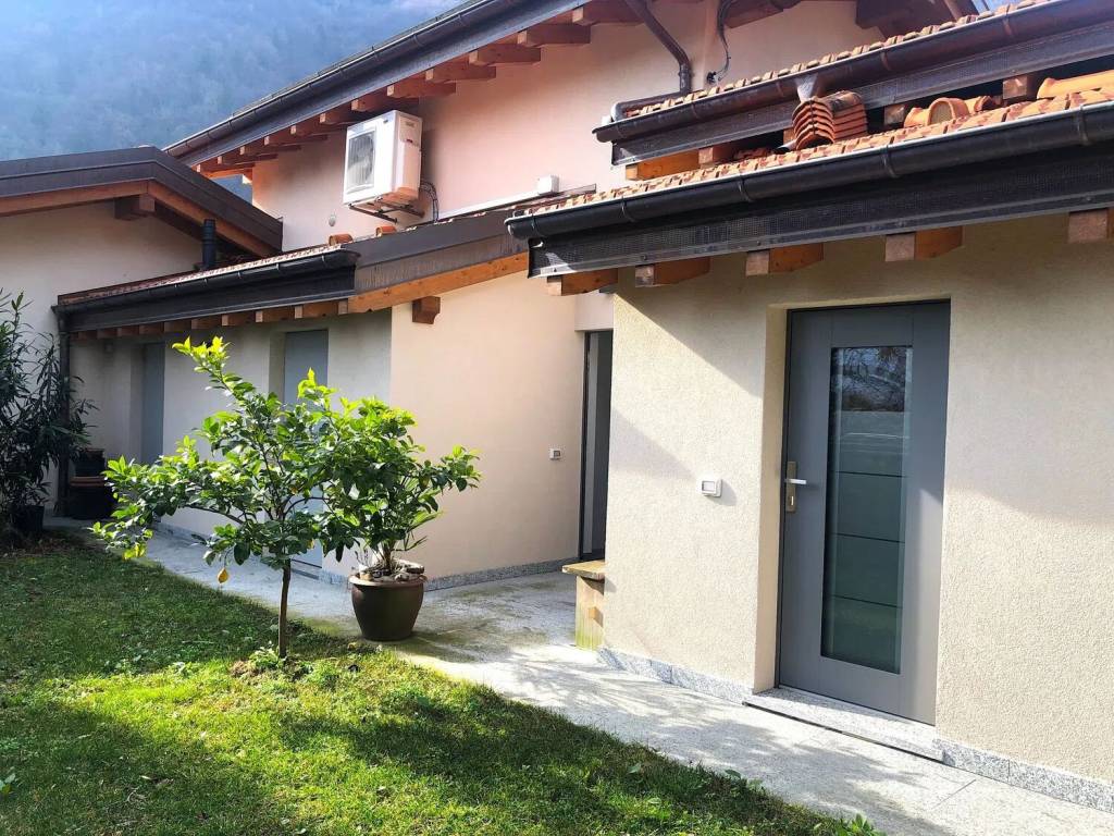 Villa a Cannobio in Via Giustino Allioli, 7 - Foto 3