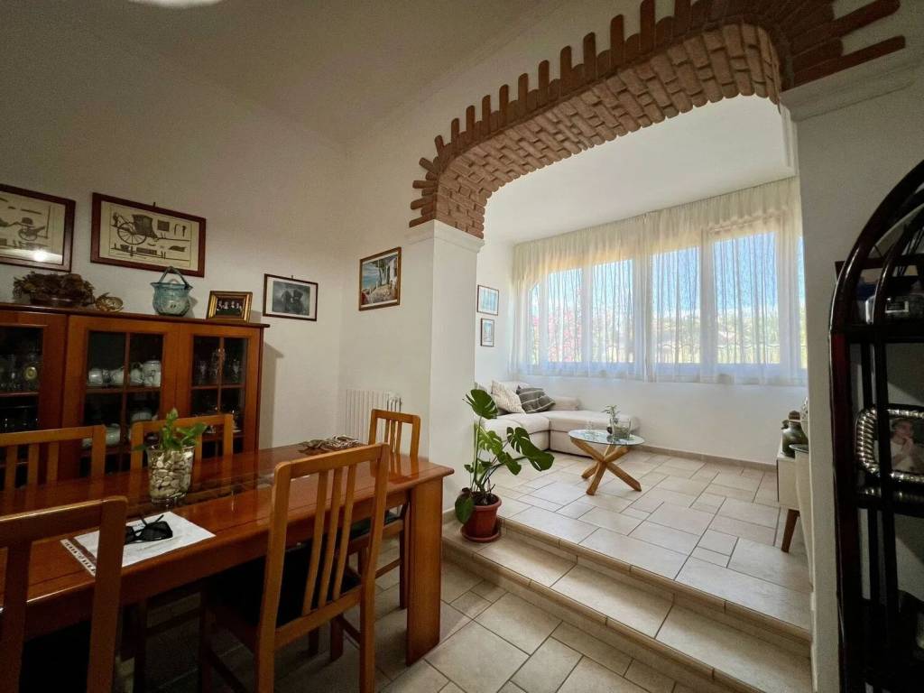 Villa a Taranto in Via Giunchiglie S.N.C. - Foto 2