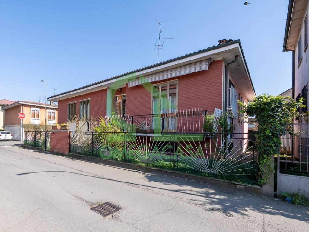 Villa a Codogno in Via Edmondo De Amicis, 10 - Foto 3