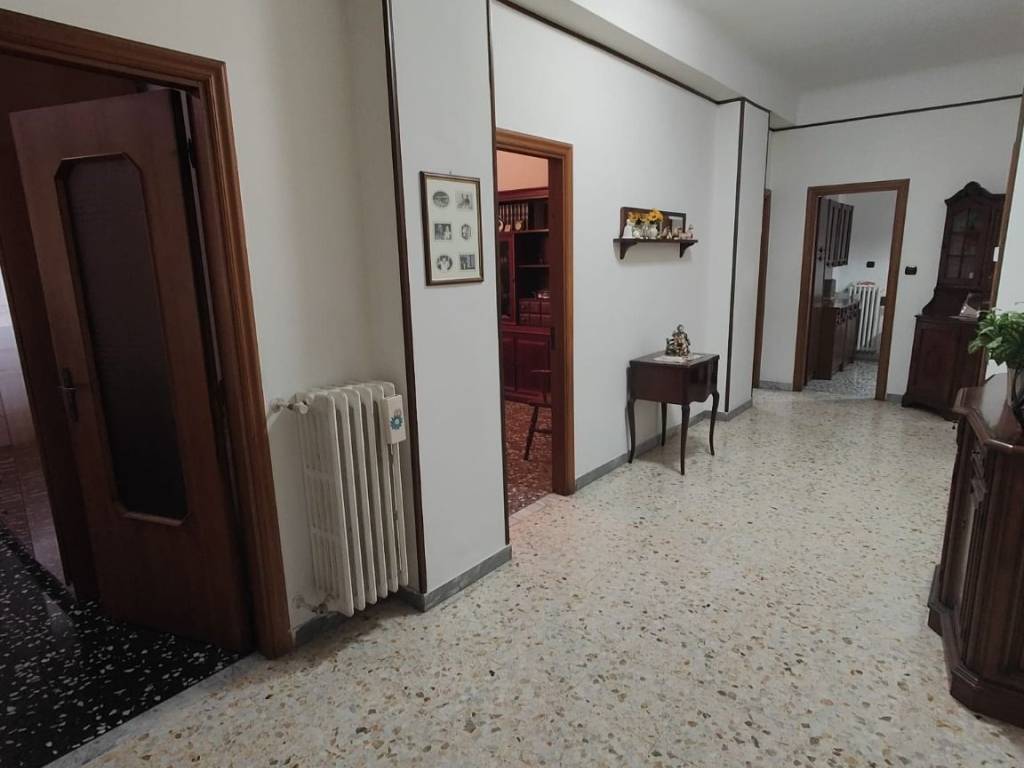 Appartamento a Taranto in Via Generale Giuseppe Messina, 62 - Foto 3