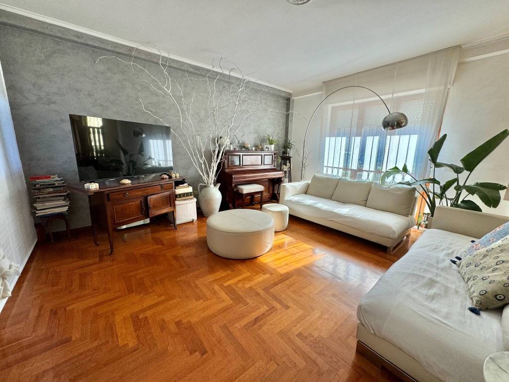 Villa a Terracina in Via Emerico Bolognini, 11 - Foto 4