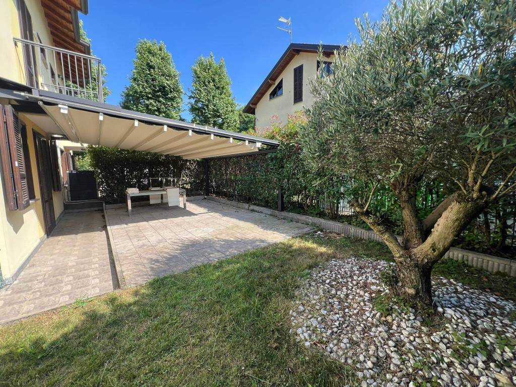 Villa a Samarate in Via Giovanni Pascoli, 44 - Foto 3