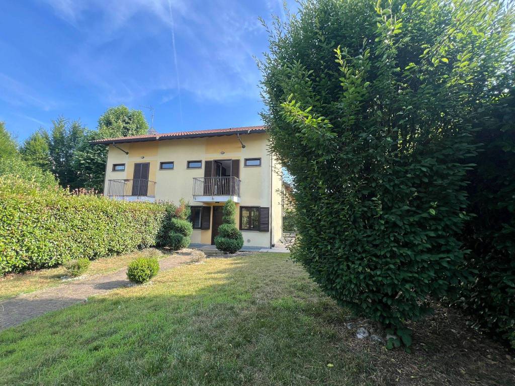 Villa a Samarate in Via Giovanni Pascoli, 44 - Foto 4