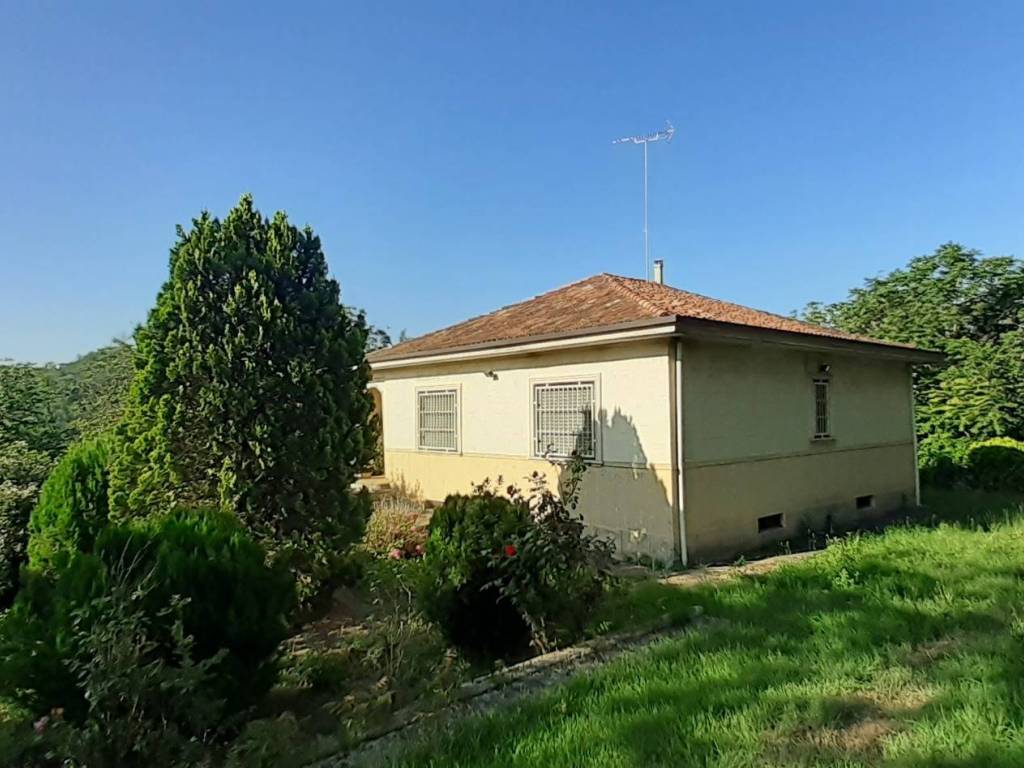 Villa a Castell'alfero in Via Conte Carlo Luigi Amico, 6 - Foto 2