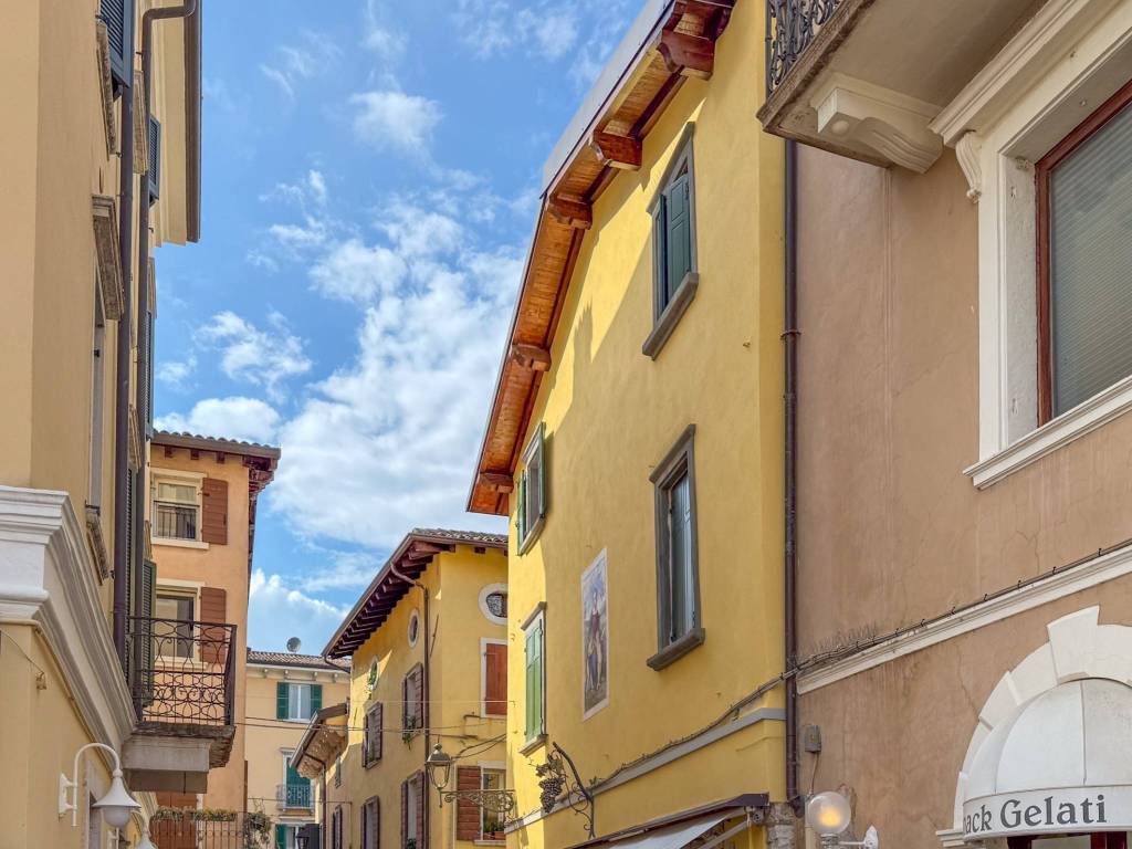 Appartamento a Bardolino in Corso Umberto I, 11 - Foto 2