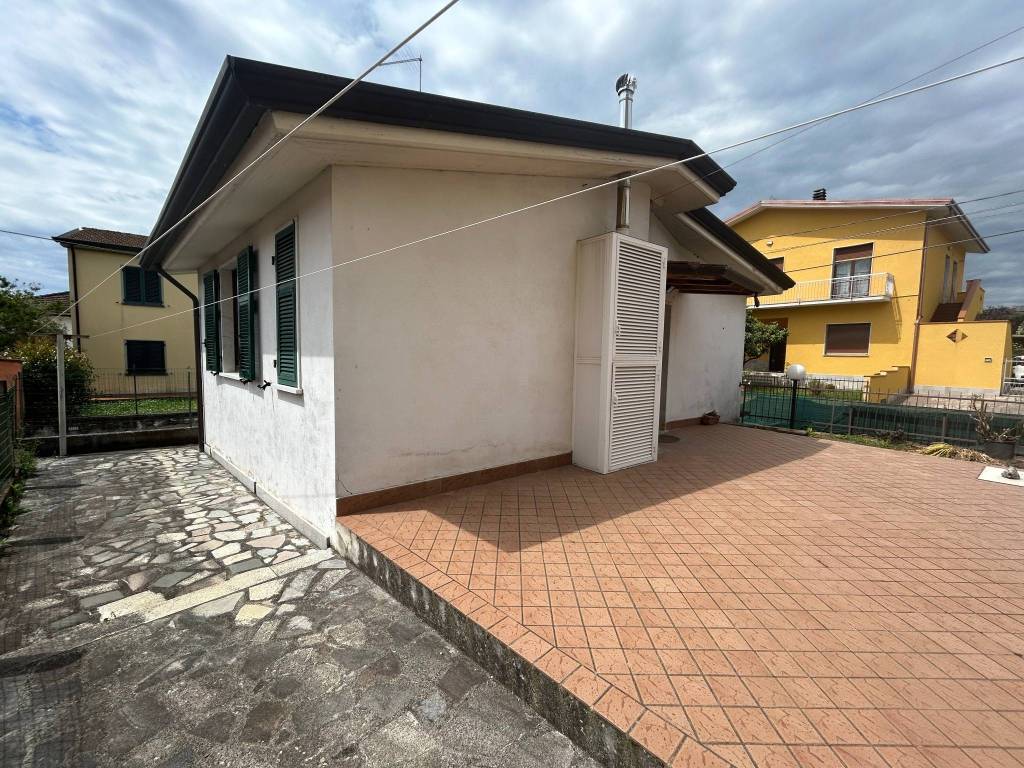 Casa indipendente a Castelnuovo magra in Via Bologna, 1 - Foto 2