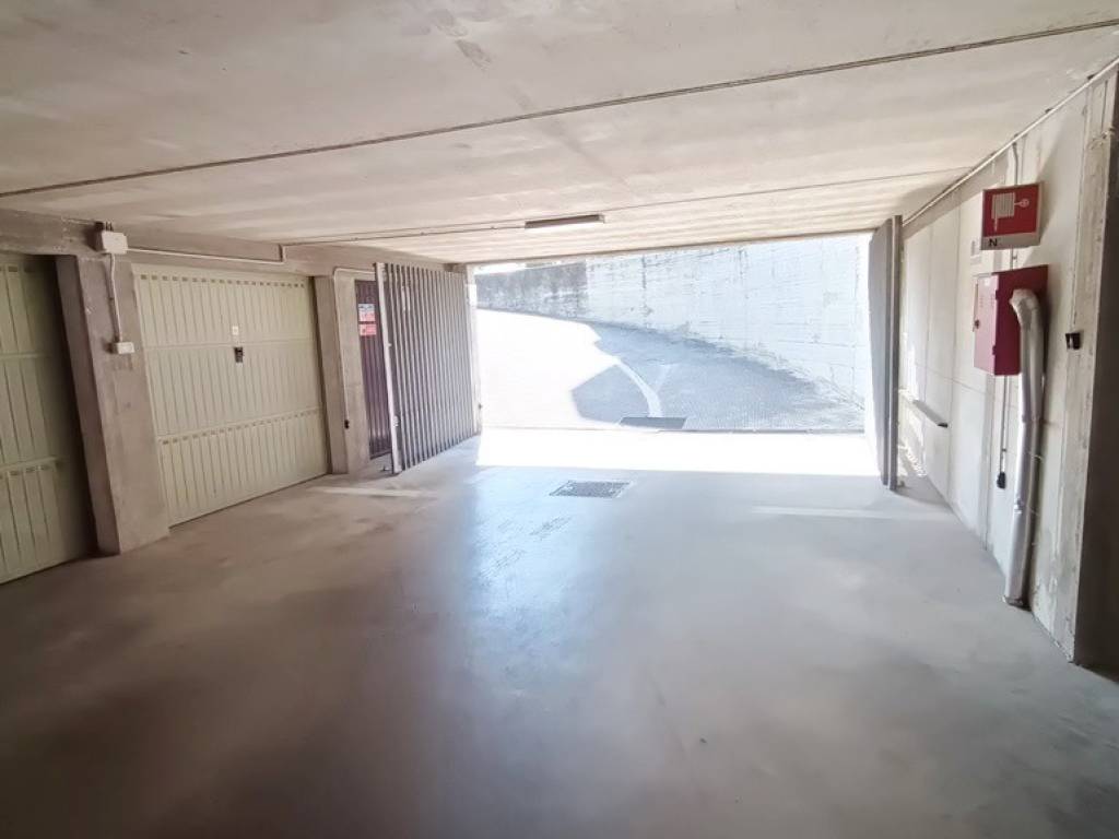 Box / garage a Reggiolo in Viale Luigi Einaudi, 1 - Foto 2