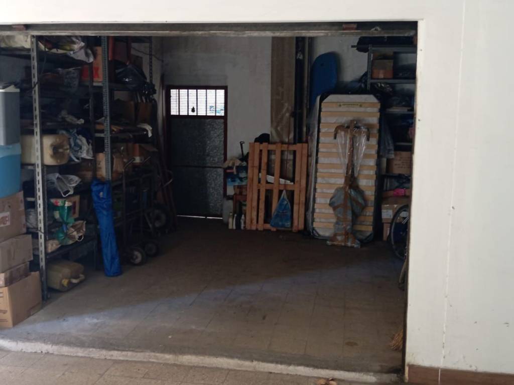 Box / garage a Aprilia in Via Leonardo da Vinci - Foto 2