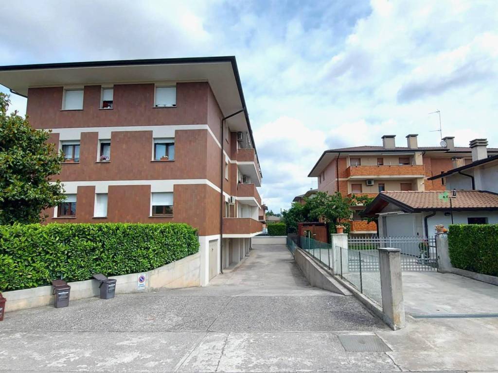 Appartamento a Codroipo in Via Savorgnan di Brazzà, 12 - Foto 2