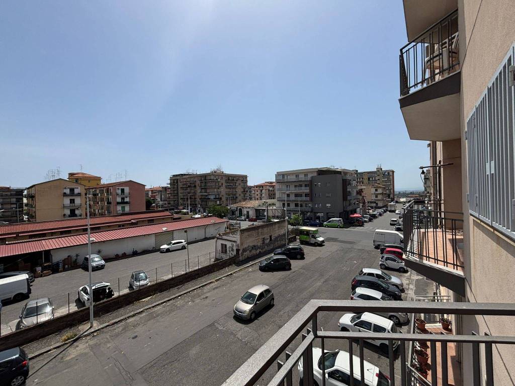 Appartamento a Catania in Via Natale Ciancio Marletta - Foto 3