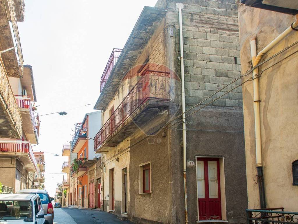 Casa indipendente a Santa maria di licodia in via giovanni verga, 29 - Foto 3