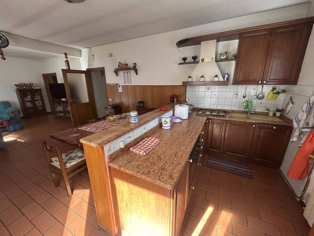 Casa indipendente a Bettona in Via della Rocchetta - Foto 2
