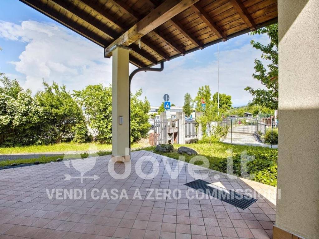 Villa a Brebbia in Via C. Cavour, 7 - Foto 3