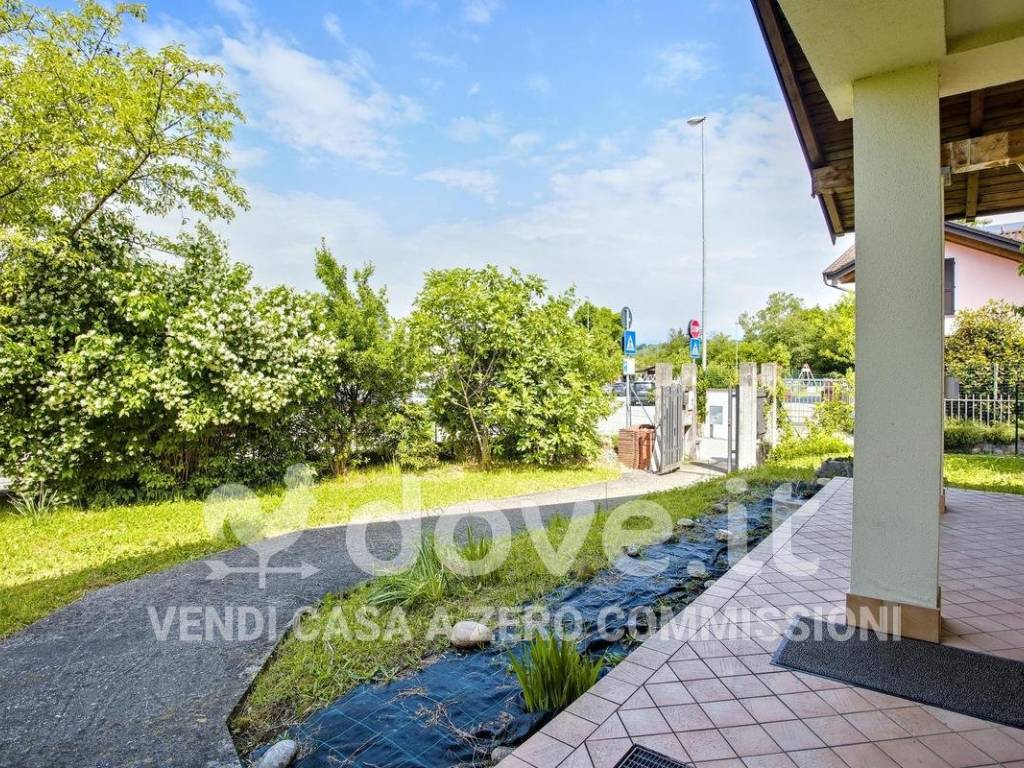Villa a Brebbia in Via C. Cavour, 7 - Foto 5