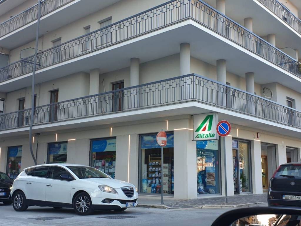 Box / garage a Isernia in Via Dante Alighieri - Foto 2