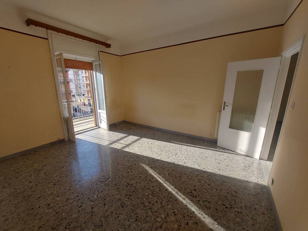 Appartamento a Taranto in Viale Magna Grecia, 61 - Foto 5