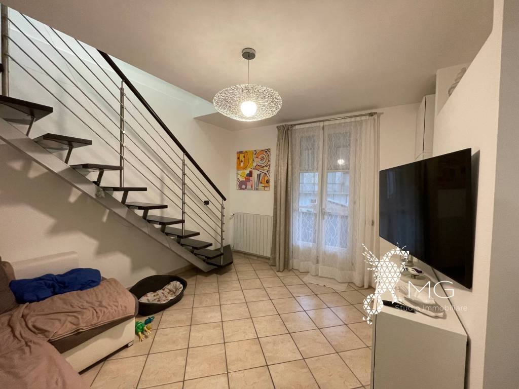 Casa indipendente a Rosignano marittimo in Via Champigny sur Marne, 56 - Foto 2