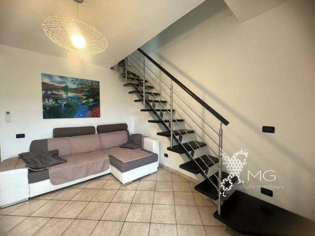 Casa indipendente a Rosignano marittimo in Via Champigny sur Marne, 56 - Foto 3