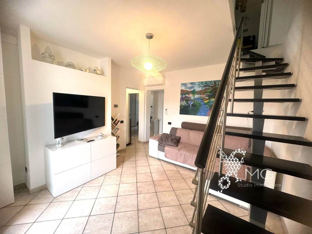 Casa indipendente a Rosignano marittimo in Via Champigny sur Marne, 56 - Foto 4
