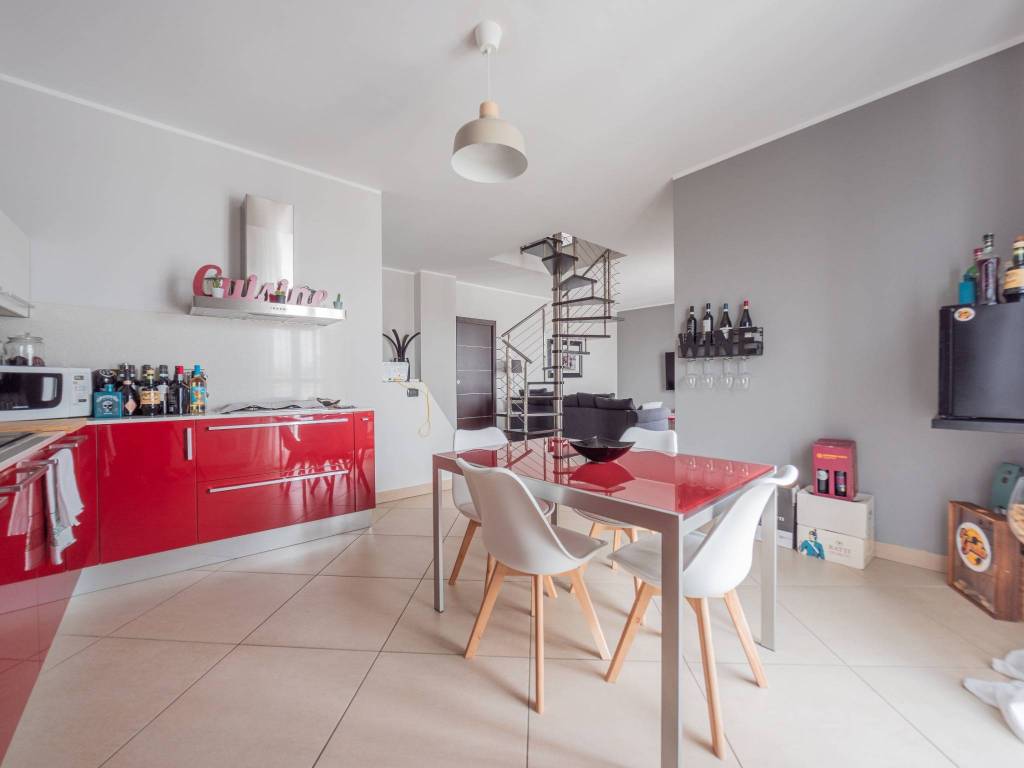 Appartamento a Asti in Via Mario Diana Careddu - Foto 3