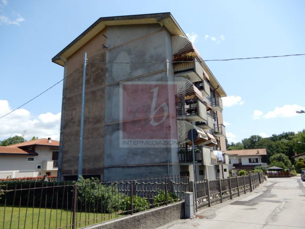 Appartamento a Caravate in Via V. Cadario - Foto 3