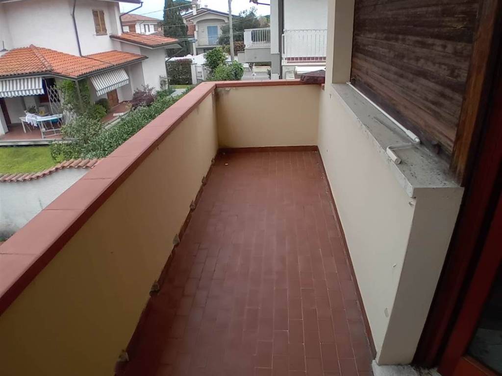 Villa a Pietrasanta in Via Goldora - Foto 3