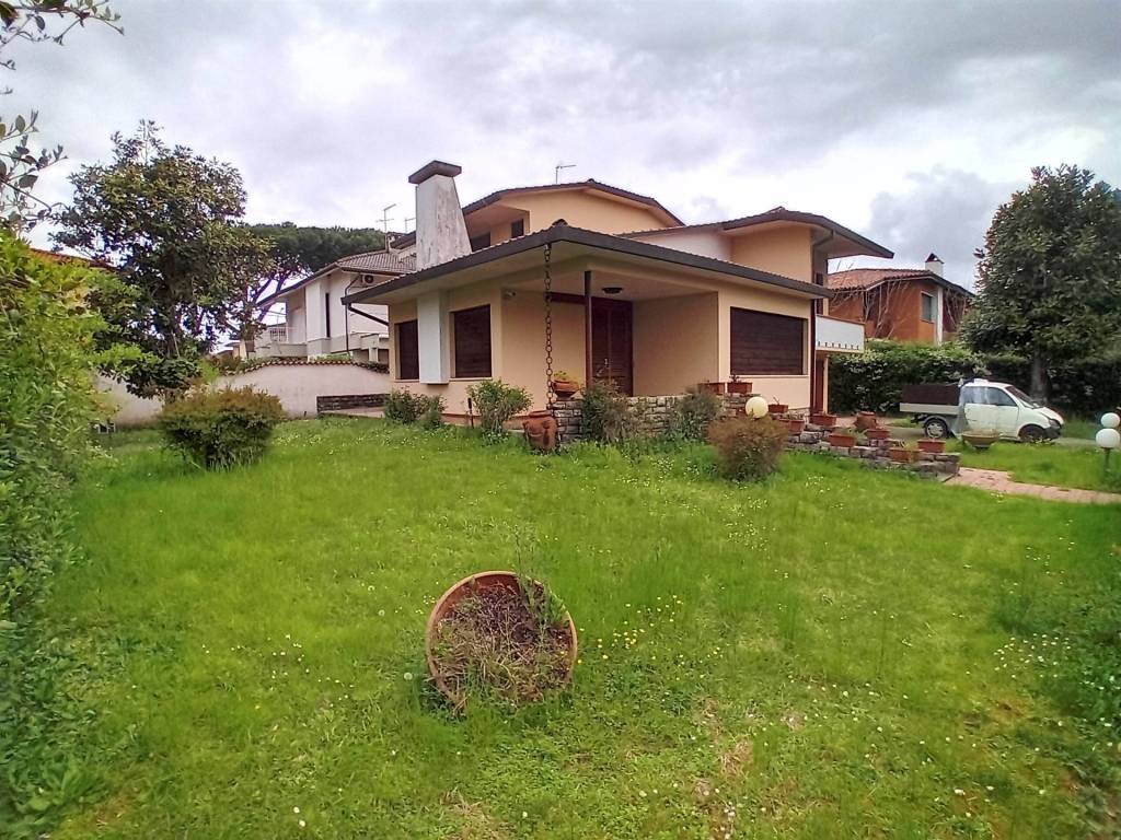 Villa a Pietrasanta in Via Goldora - Foto 5
