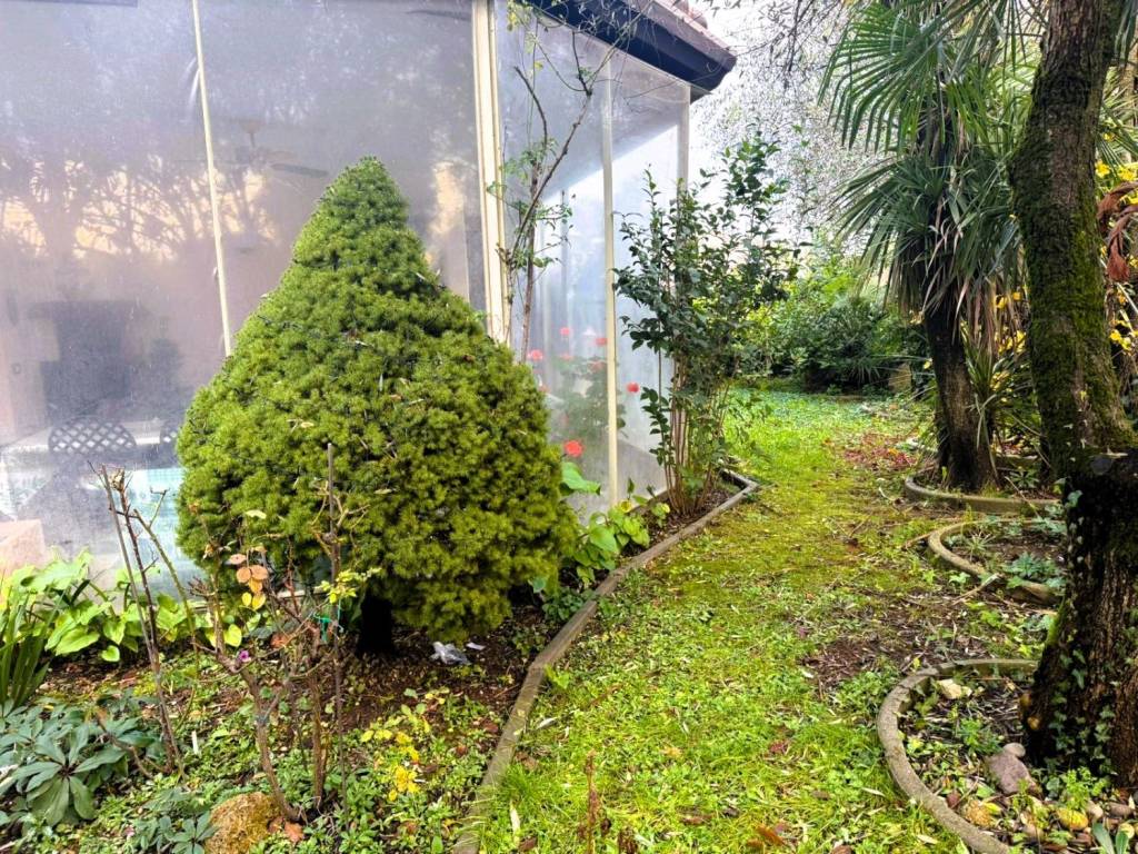 Appartamento a Desenzano del garda in via g. cesare , - Foto 4