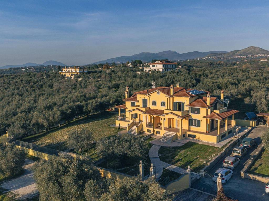 Villa a Fara in sabina in Via dell'Arci - Foto 2