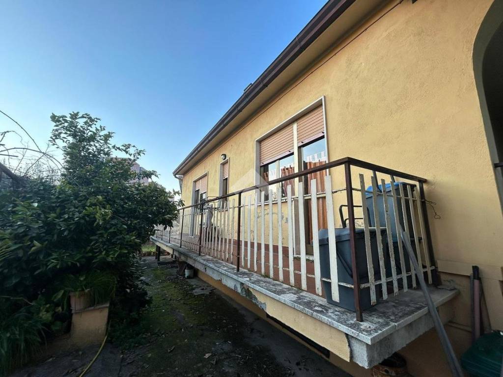 Casa indipendente a Frosinone in Via Valle Fioretta, 10 - Foto 4