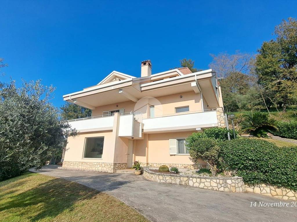 Villa a Frosinone in Via Prefelci, 34 - Foto 4