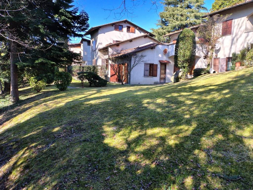 Appartamento a Luvinate in Via Postale Vecchia - Foto 3