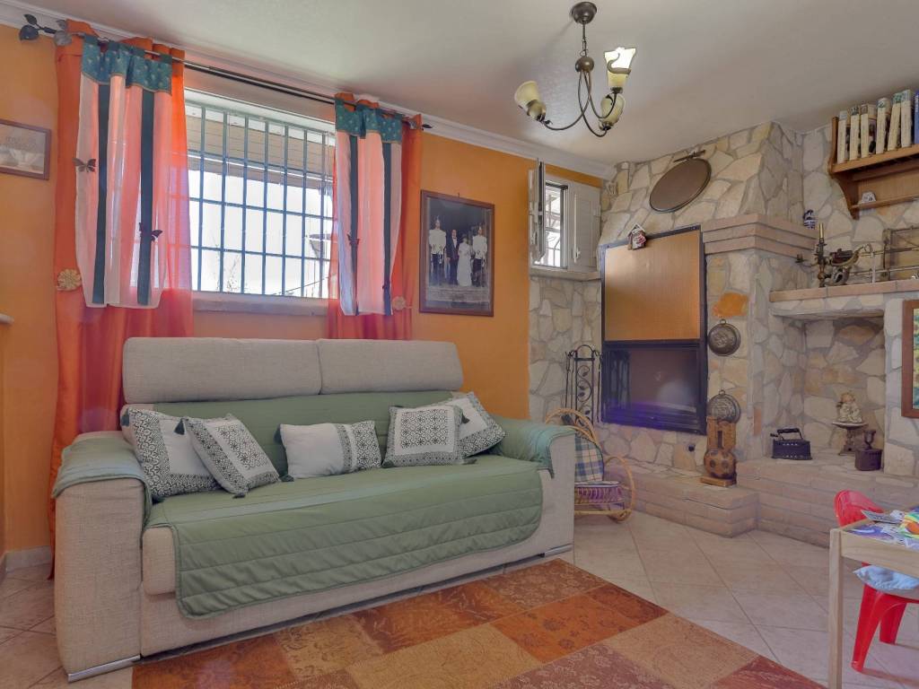 Villa a Sezze in Via Bassiano - Foto 3