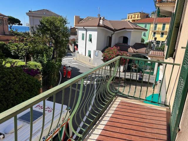 Appartamento a Celle ligure in Via Milano - Foto 2