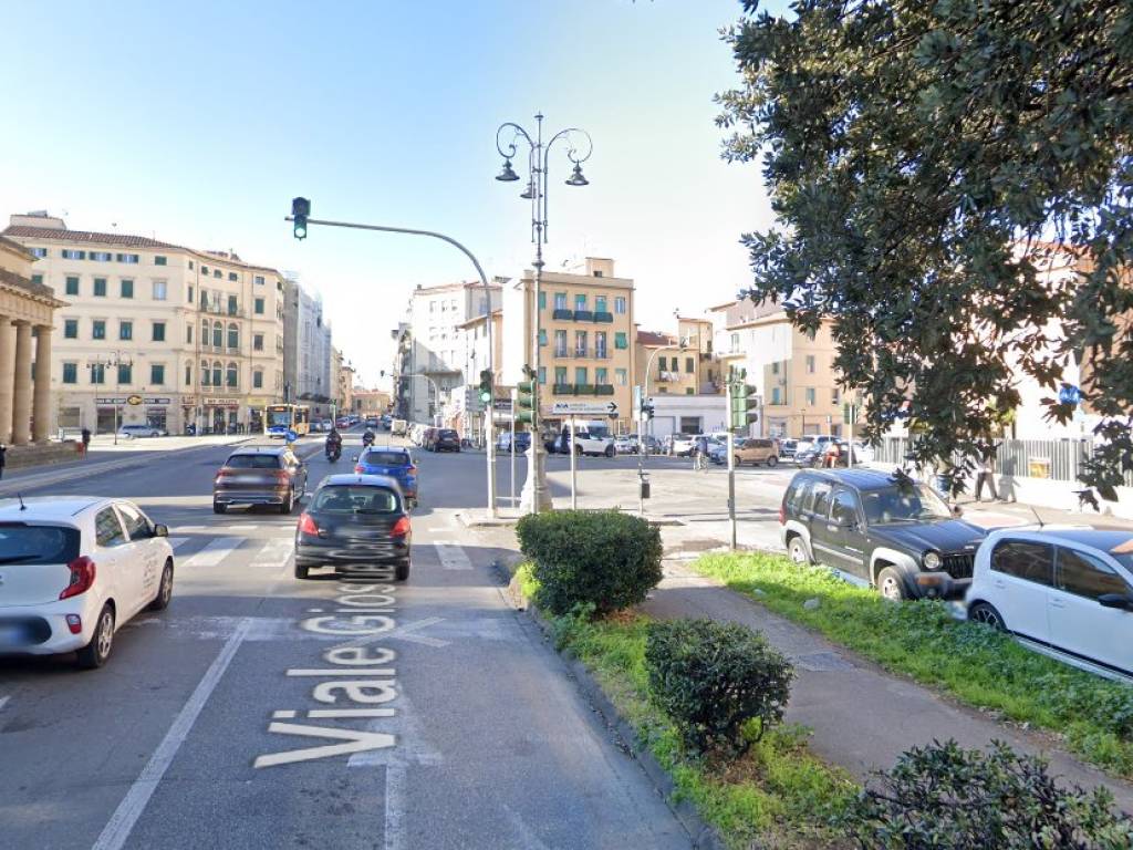 Box / garage a Livorno in Viale Giosuè Carducci, 1 - Foto 5