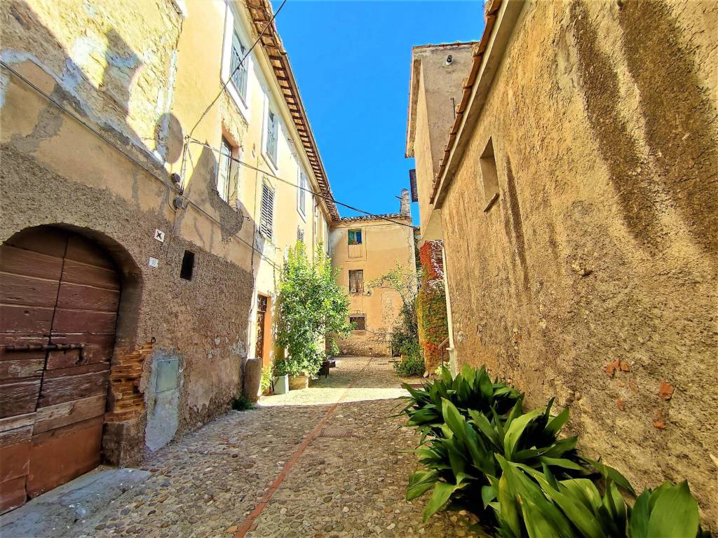Casa indipendente a Poggio mirteto in Via Campo de' Fiori - Foto 3