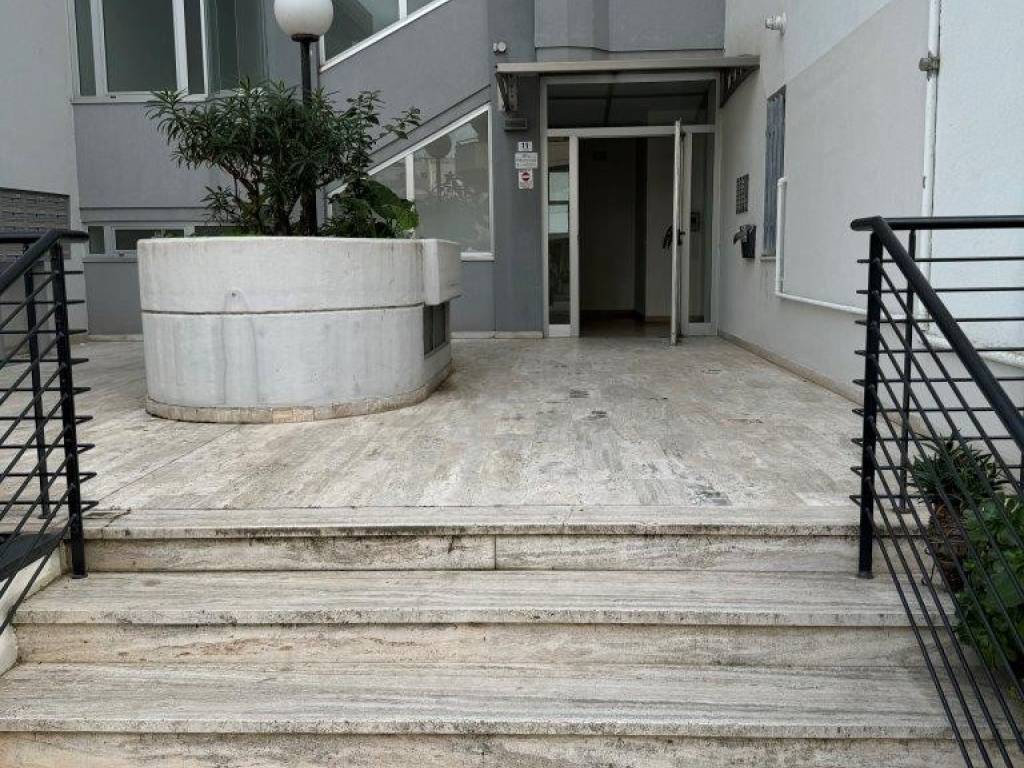 Appartamento a Alba adriatica in Via Pompeo, 11 - Foto 2